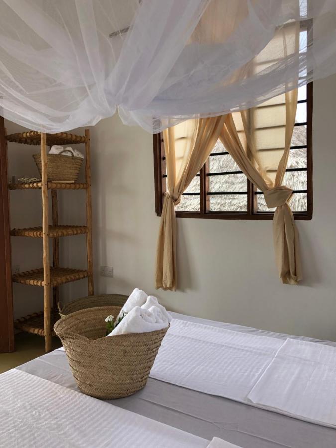 Mlango House Couette-café