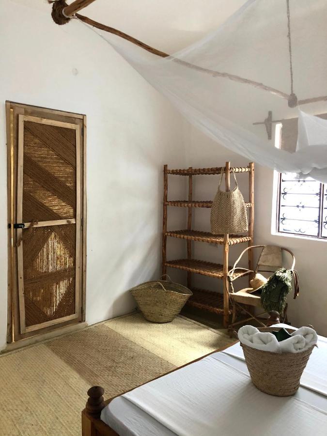 Mlango House Couette-café Paje