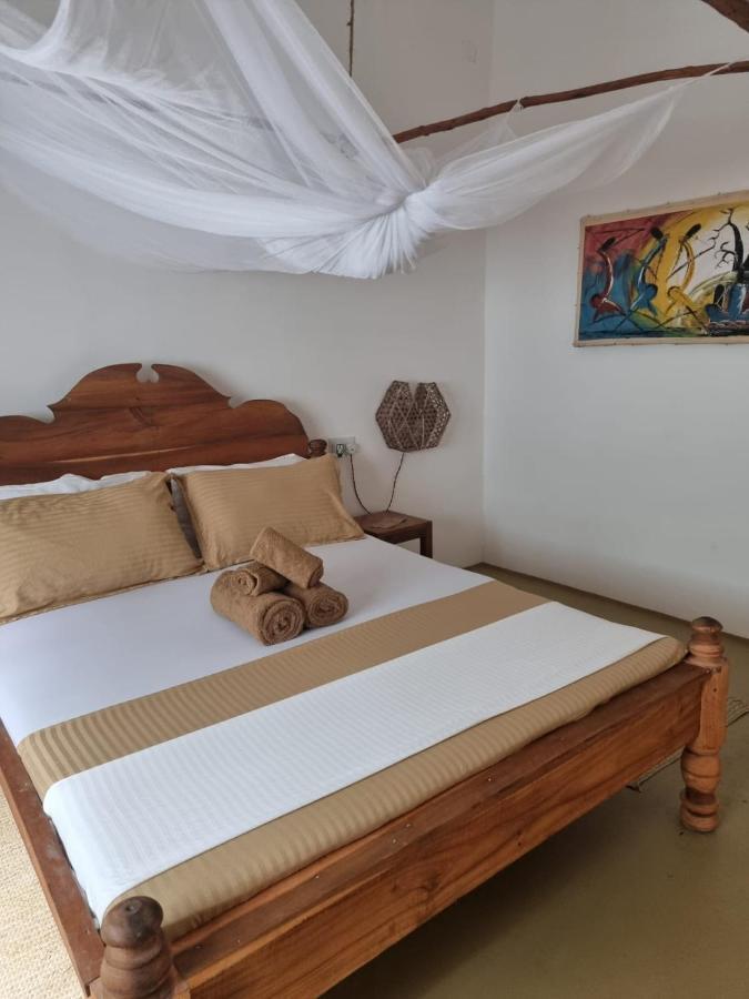 Mlango House Couette-café *
