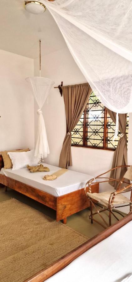 Mlango House * Paje