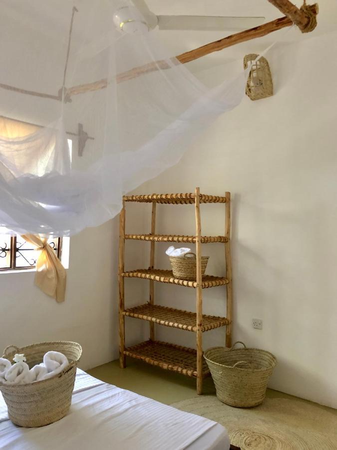 Mlango House Couette-café Paje