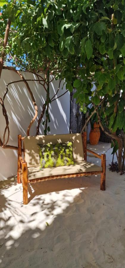Couette-café Mlango House *